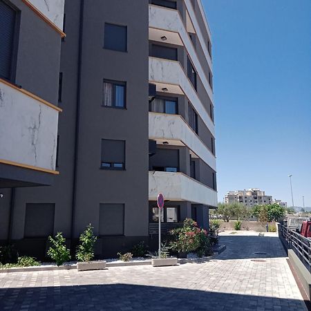 Nina Apartment Split Exterior photo